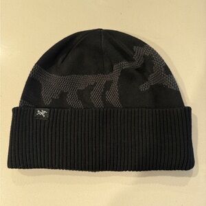 Arc’teryx grotto rib toque